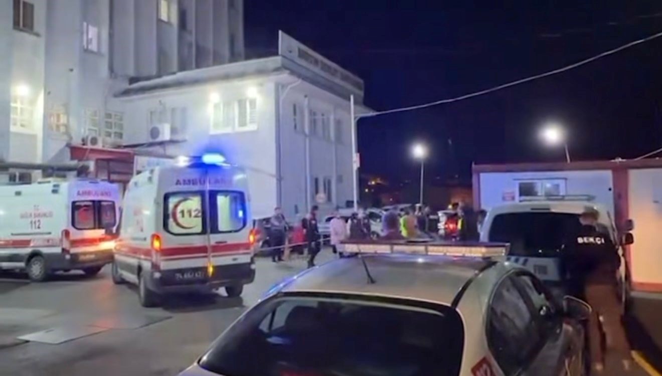 amasrada kafe karisti iki grup birbirine girdi yedi kisi yaralandi 5EOLw8mI