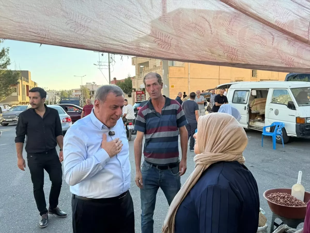 baskan sahin semt pazarini ziyaret etti IfMyRWzn