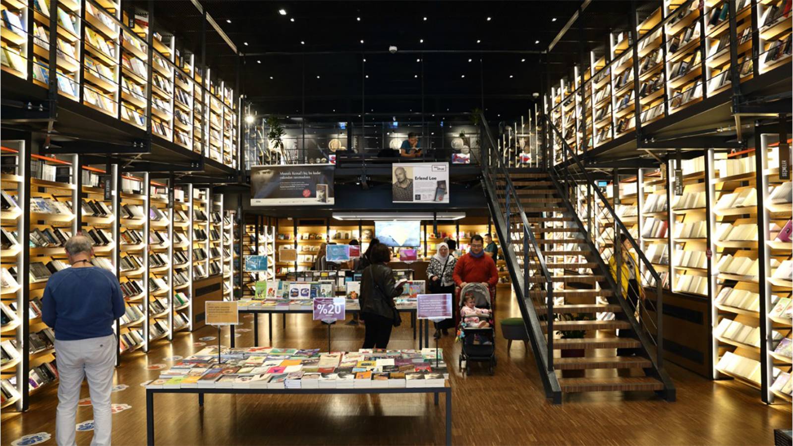 yeni donemde raflarda hangi kitaplar var 99M76Jkc