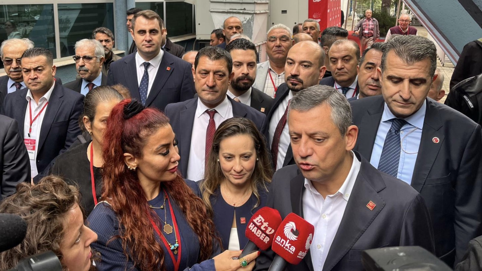 ozgur ozel avrupanin sosyal demokratlari turkiyedeki hak ihlallerini endiseyle takip ediyorlar bizi destekliyorlar ZmqfLJKM.jpg