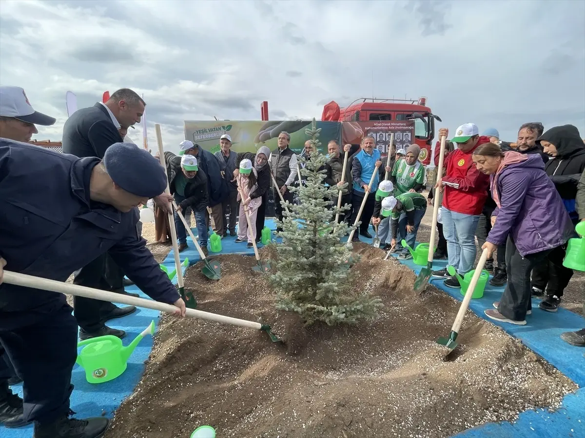 Eskişehir’de orman yangınında şehit olan Eyüp Dereli’nin adına hatıra ormanı oluşturuldu