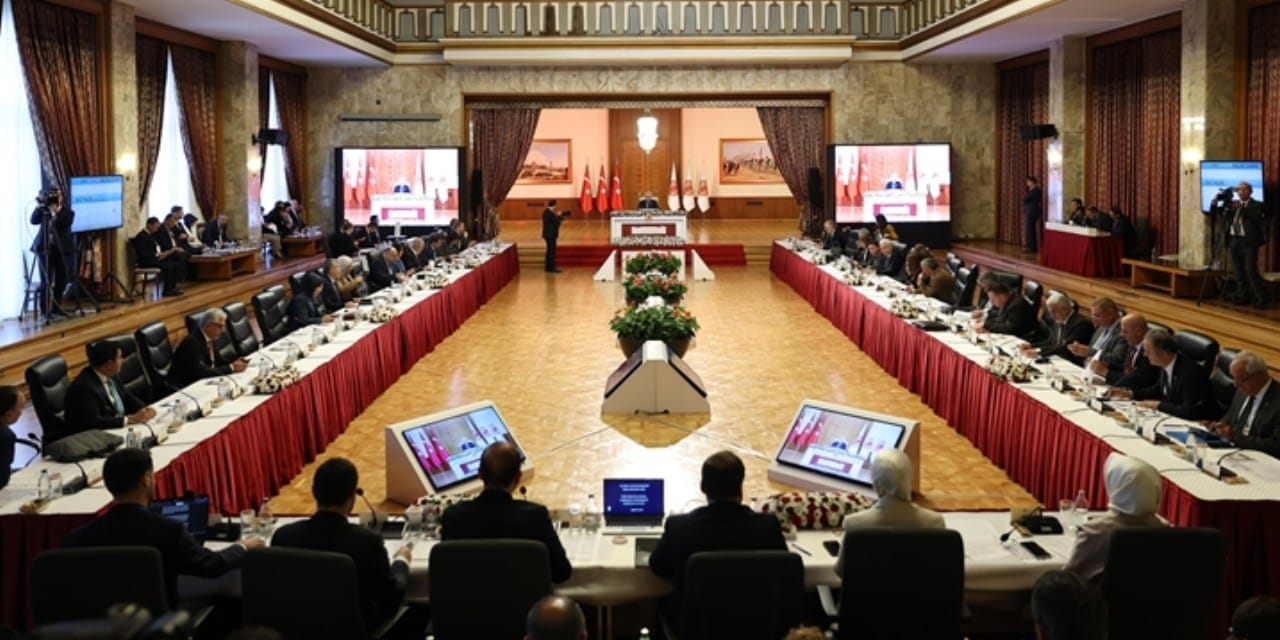 son dakika komisyonda imrali hazirliklari tam gaz kurtulmus partilerle gorusecek FzIWSPy7.jpg