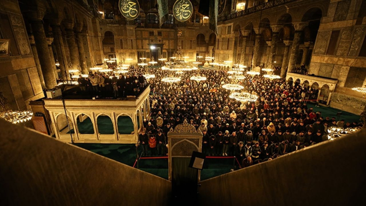 uc aylar ne zaman basliyor regaib kandili tarihi FYlMnpFY.jpg