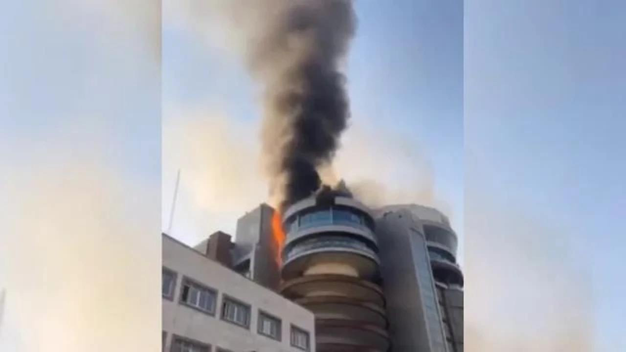 tahranda-avm-yangini-8-kisi-hayatini-kaybetti-kqaHZnCe